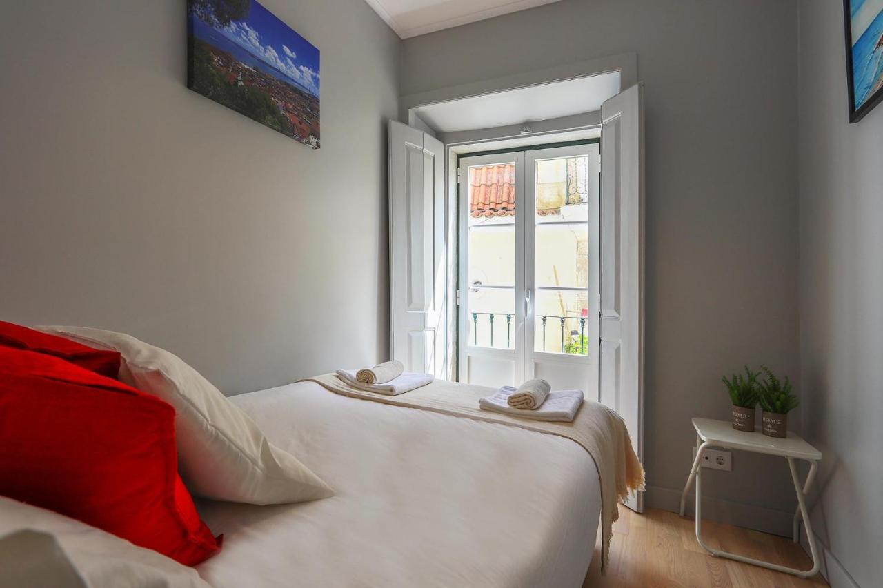 Cosy Liberdade By Homing Apartment Lisbon Bagian luar foto